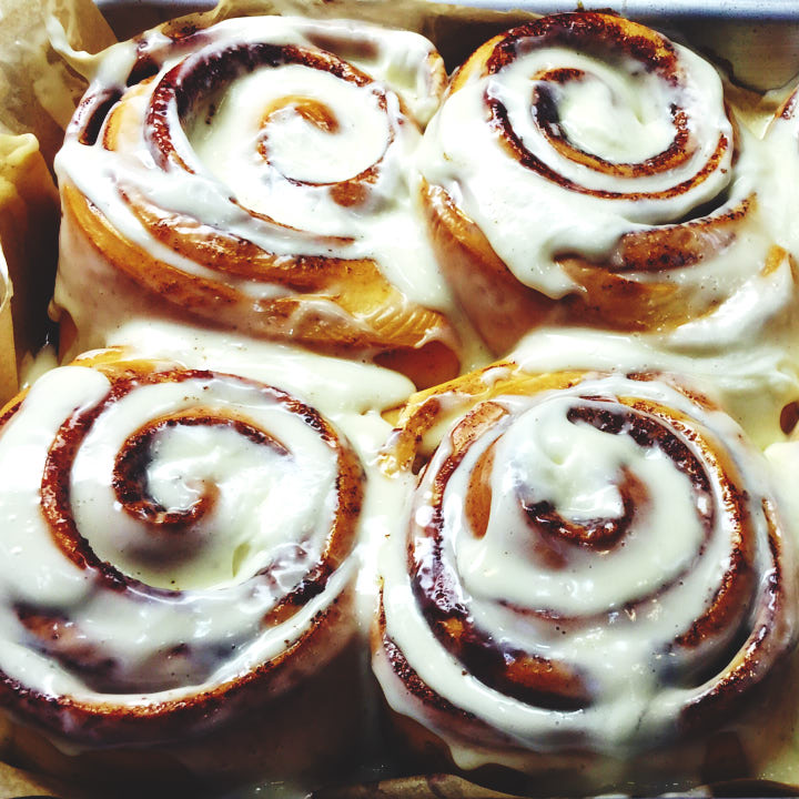 cinnabon cinnamon roll